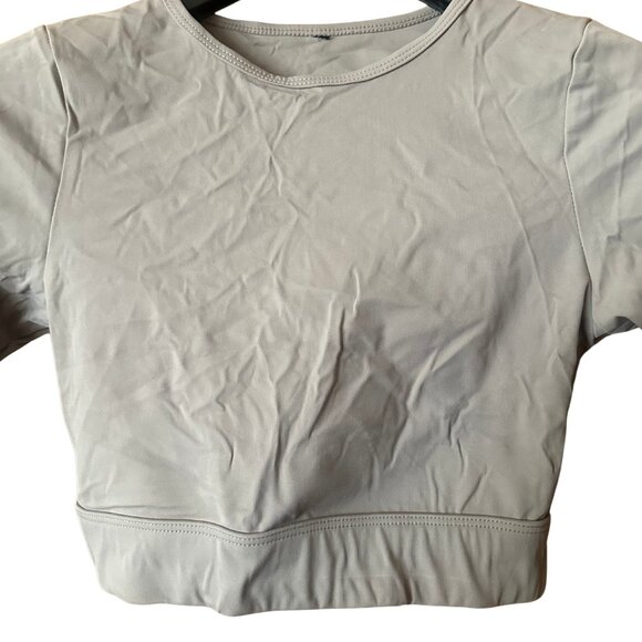 Pretty Little Thing Cropped Bodycon Long Sleeve - Picture 2 of 2